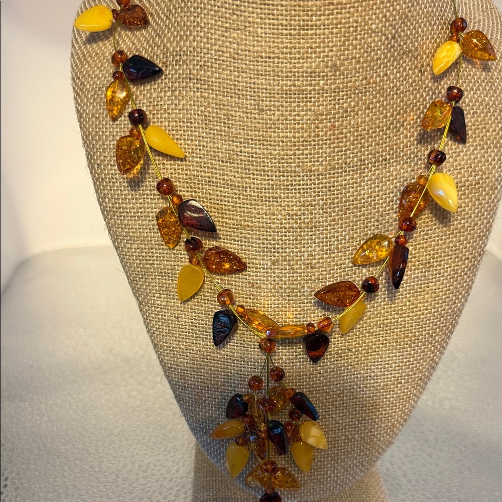Elegant Amber Leaf Statement Necklace - image 3